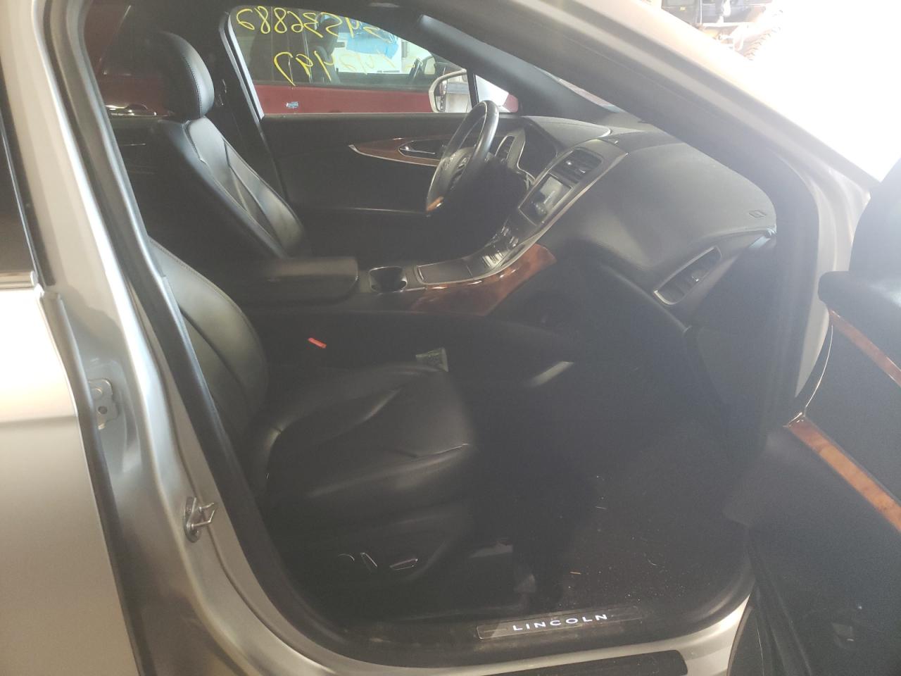 Photo 5 from auction – 2017 LINCOLN MKX SELECT with VIN 2LMPJ8KR9HBL34060