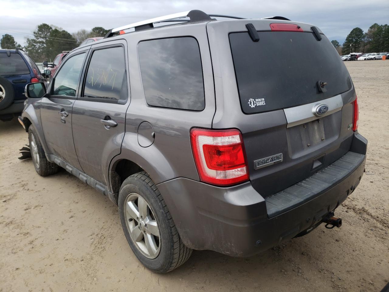 Photo 3 from auction – 2010 FORD ESCAPE LIM with VIN 1FMCU0EG6AKC46110