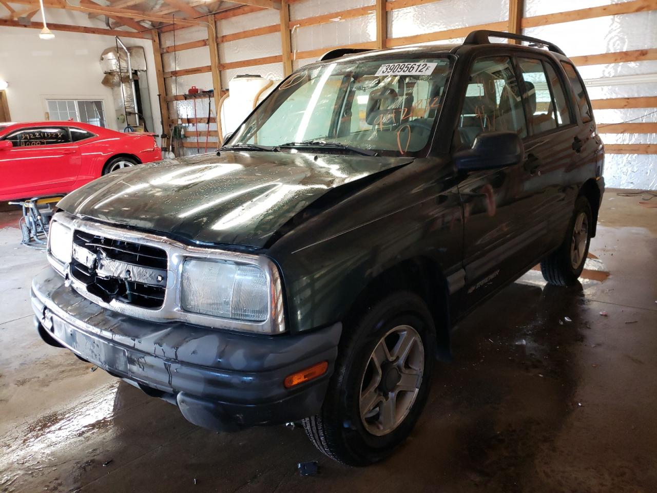 Photo 2 from auction – 2003 CHEVROLET TRACKER with VIN 2CNBJ13C036942932