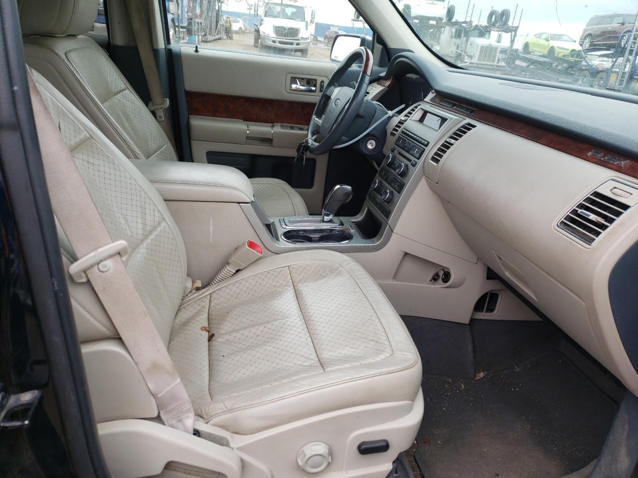 Photo 5 from auction – 2009 FORD FLEX LIMIT with VIN 2FMDK53C19BA70676