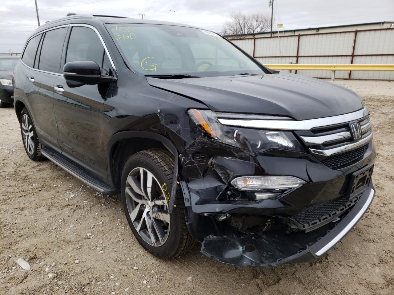 Photo 1 from auction – 2017 HONDA PILOT TOUR with VIN 5FNYF5H98HB006191