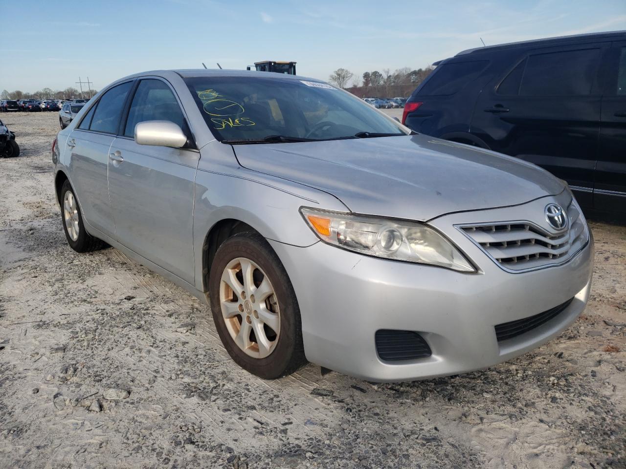 TOYOTA CAMRY BASE 2011 with VIN 4T1BF3EK5BU727824 - Photo from auction