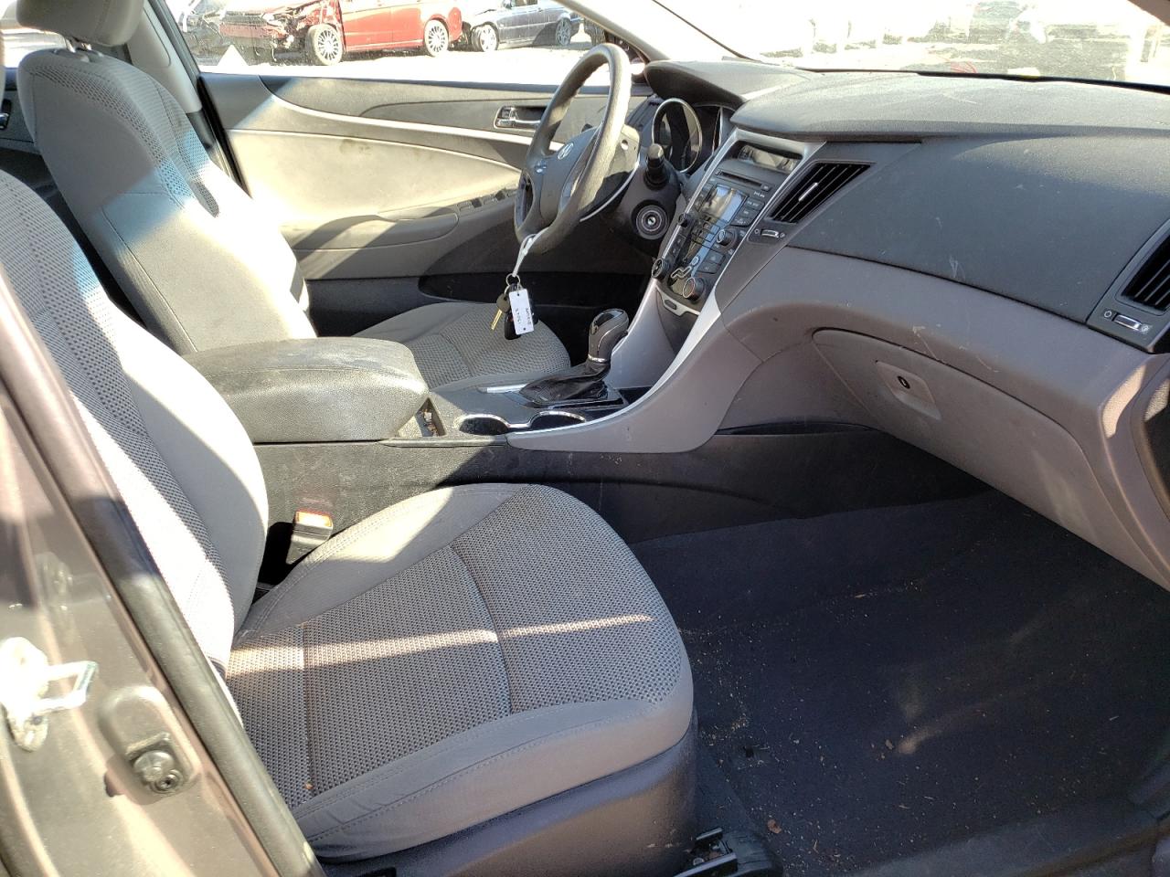 Photo 5 from auction – 2012 HYUNDAI SONATA GLS with VIN 5NPEB4AC9CH489960