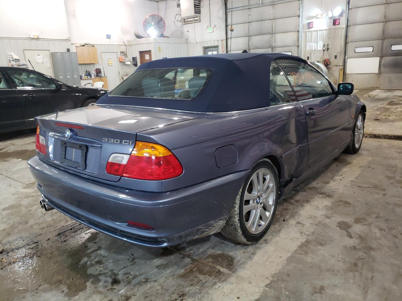 Photo 4 from auction – 2002 BMW 330 CI with VIN WBABS534X2EV88233