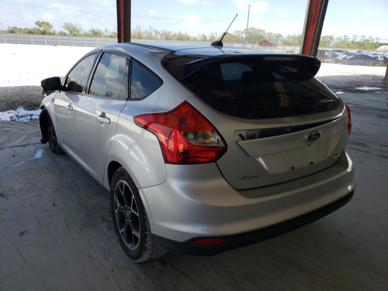 Photo 3 from auction – 2013 FORD FOCUS SE with VIN 1FADP3K29DL106793