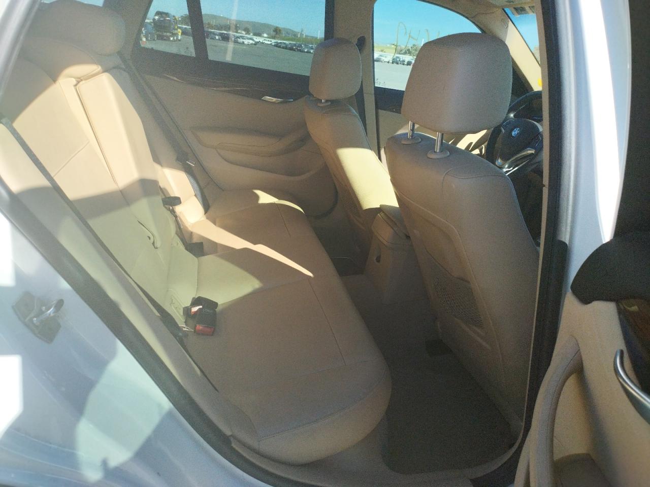 Photo 6 from auction – 2015 BMW X1 SDRIVE2 with VIN WBAVM1C51FV498287