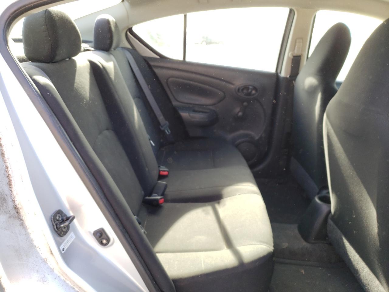 Photo 6 from auction – 2015 NISSAN VERSA S with VIN 3N1CN7AP3FL815925