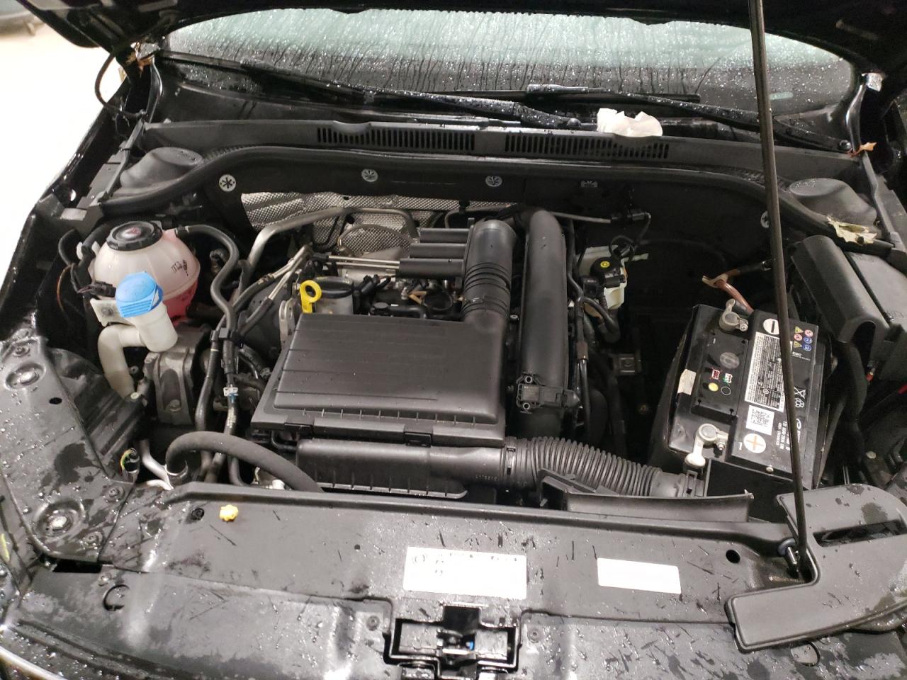 Photo 7 from auction – 2018 VOLKSWAGEN JETTA S with VIN 3VW2B7AJ8JM256854