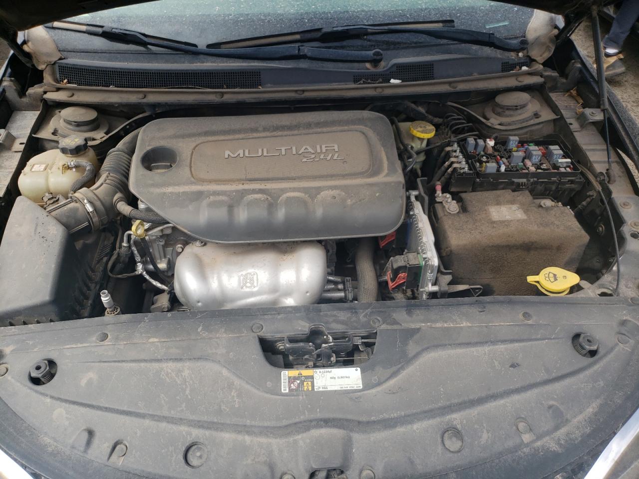 Photo 7 from auction – 2016 CHRYSLER 200 LIMITE with VIN 1C3CCCABXGN151290