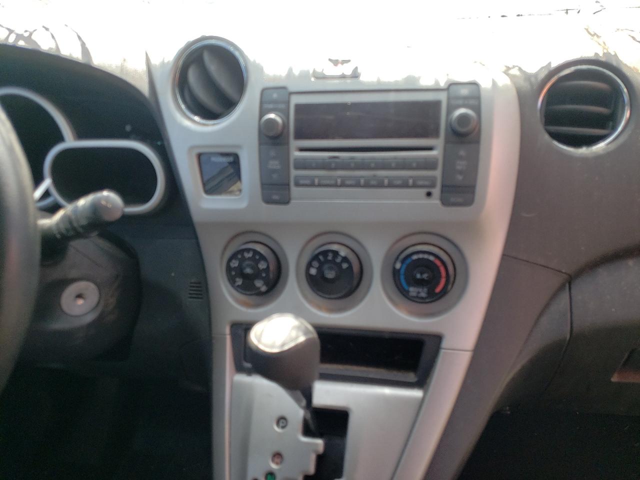 Photo 9 from auction – 2010 PONTIAC VIBE with VIN 5Y2SP6E08AZ413989