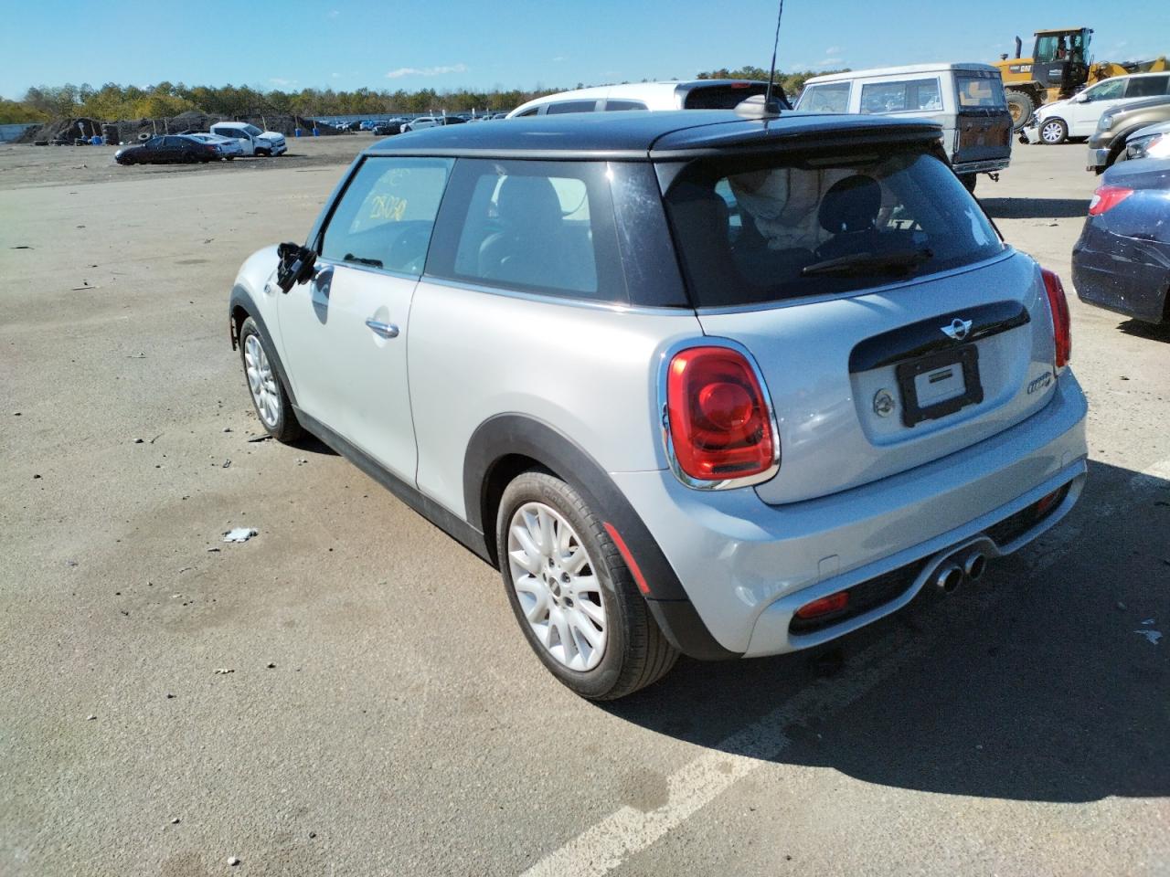 Photo 3 from auction – 2016 MINI COOPER S with VIN WMWXP7C59G2A44054