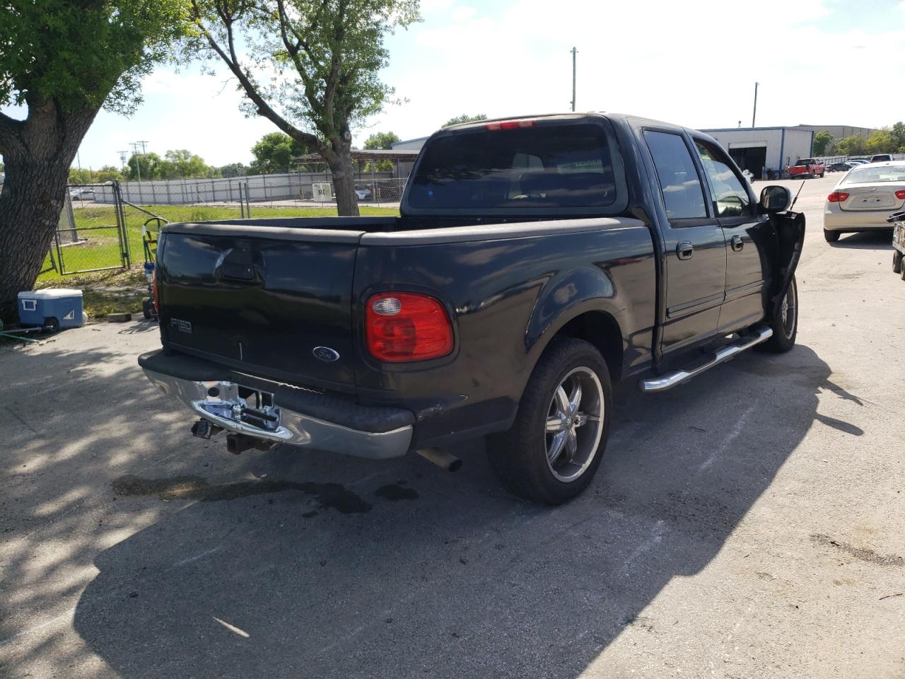 Photo 4 from auction – 2002 FORD F150 SUPER with VIN 1FTRW07642KB27633