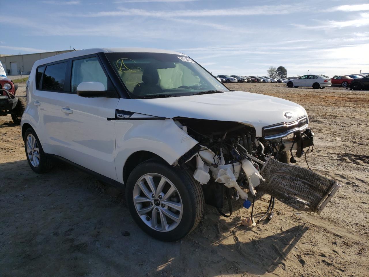 KIA SOUL + 2018 с VIN KNDJP3A57J7600339 - Фото с аукциона