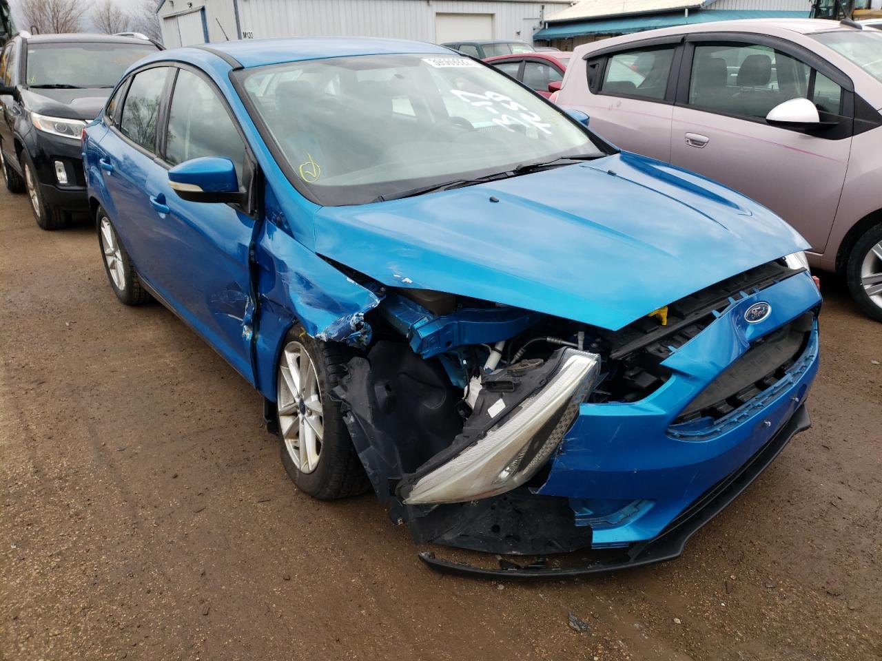 FORD FOCUS SE 2015 with VIN 1FADP3F28FL305962 - Photo from auction