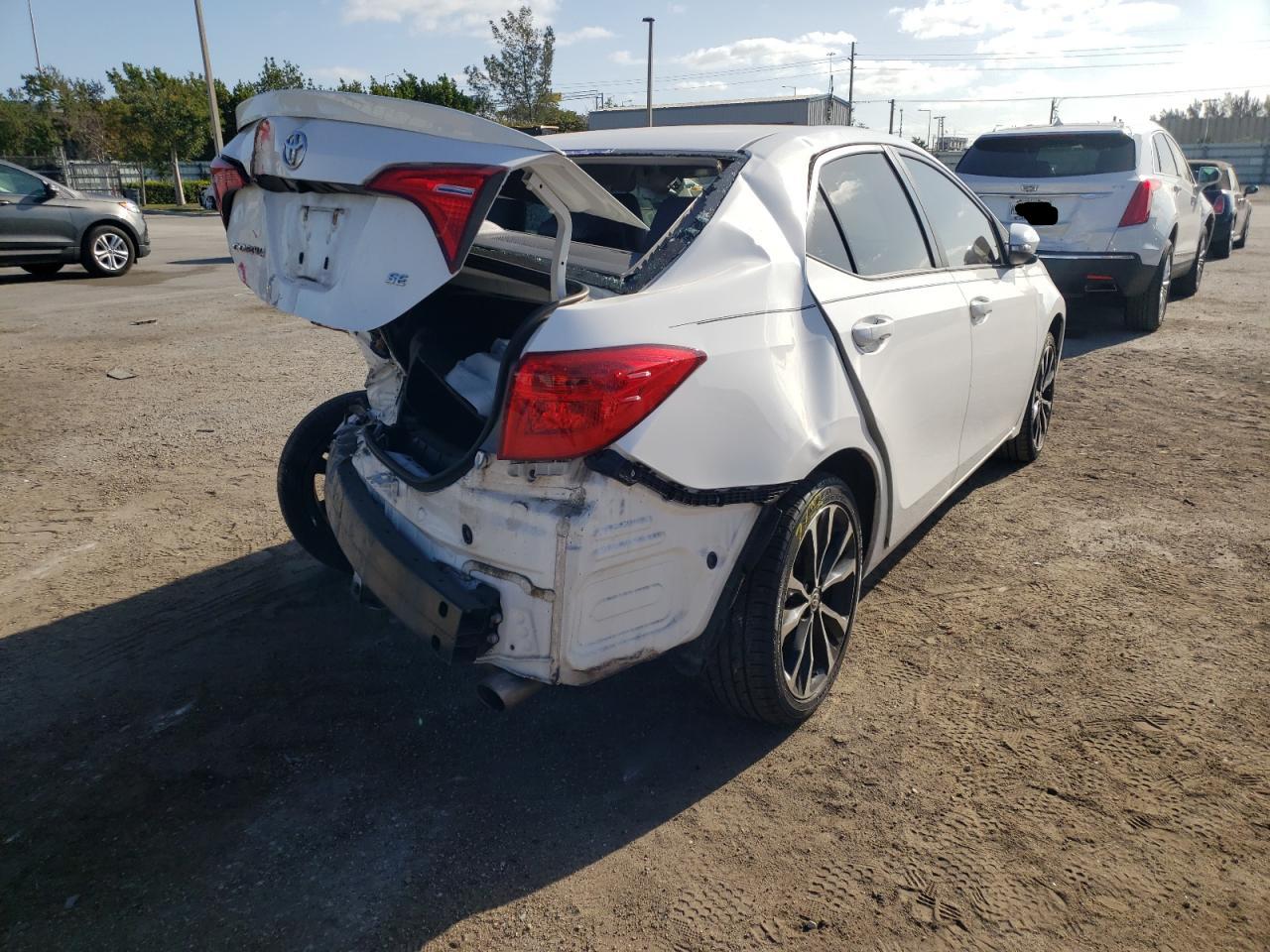 Photo 4 from auction – 2017 TOYOTA COROLLA with VIN 2T1BURHE1HC801880