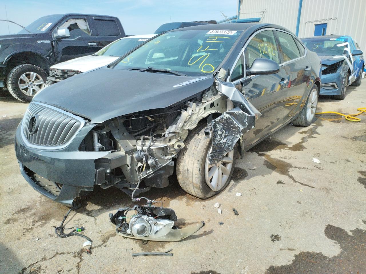 Photo 2 from auction – 2014 BUICK VERANO with VIN 1G4PP5SK9E4112958