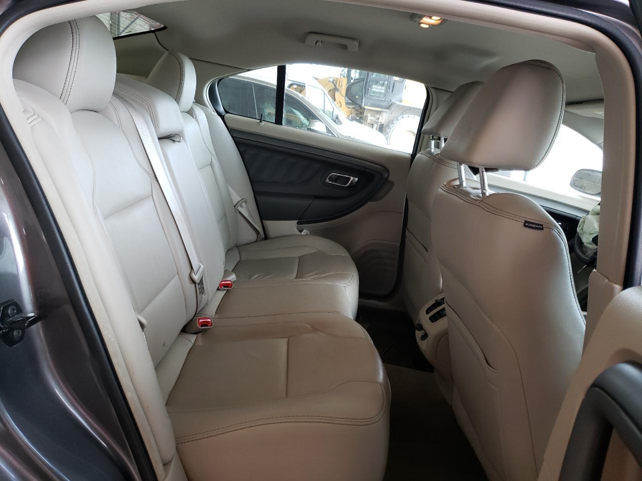 Photo 6 from auction – 2011 FORD TAURUS SEL with VIN 1FAHP2EW4BG186391