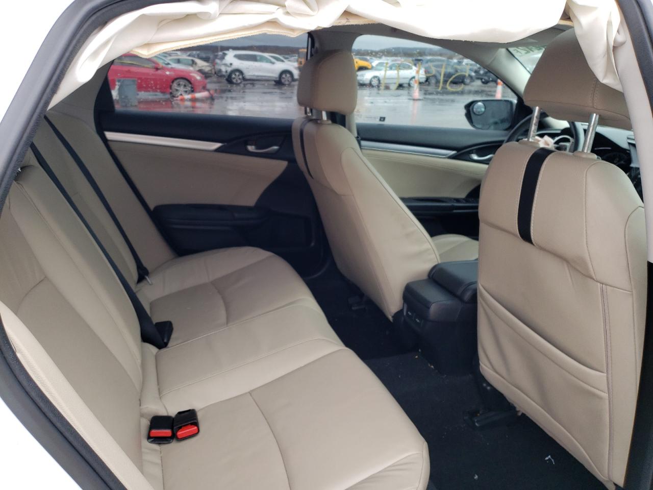 Photo 6 from auction – 2017 HONDA CIVIC TOUR with VIN 19XFC1F92HE015406