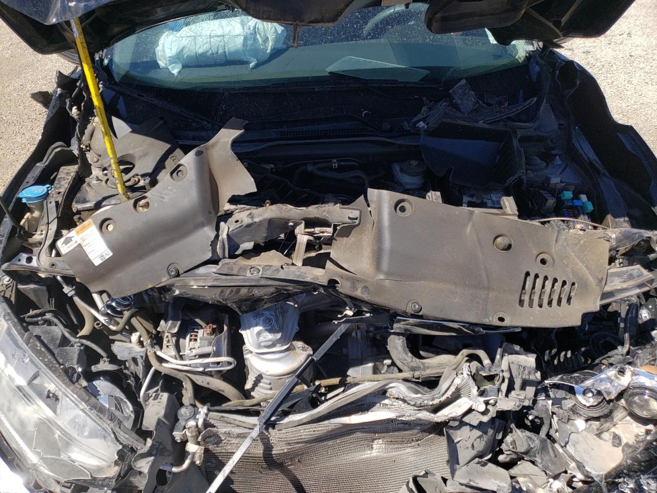 Photo 7 from auction – 2016 HONDA CIVIC LX with VIN 19XFC2F52GE051467