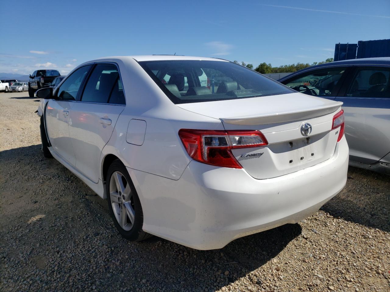 Photo 3 from auction – 2014 TOYOTA CAMRY L with VIN 4T1BF1FK6EU728973