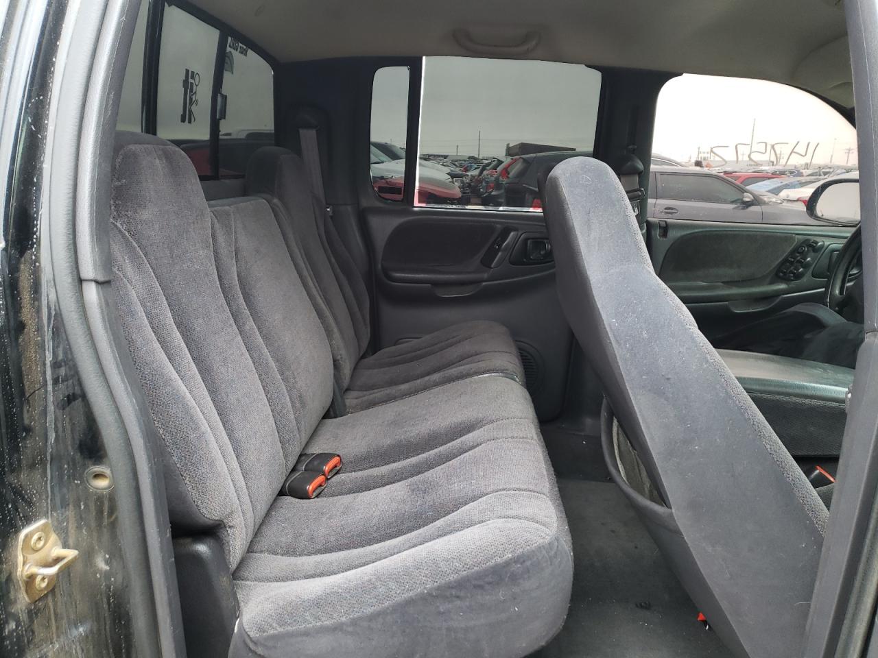 Photo 6 from auction – 2000 DODGE DAKOTA QUA with VIN 1B7GG2AN3YS752680