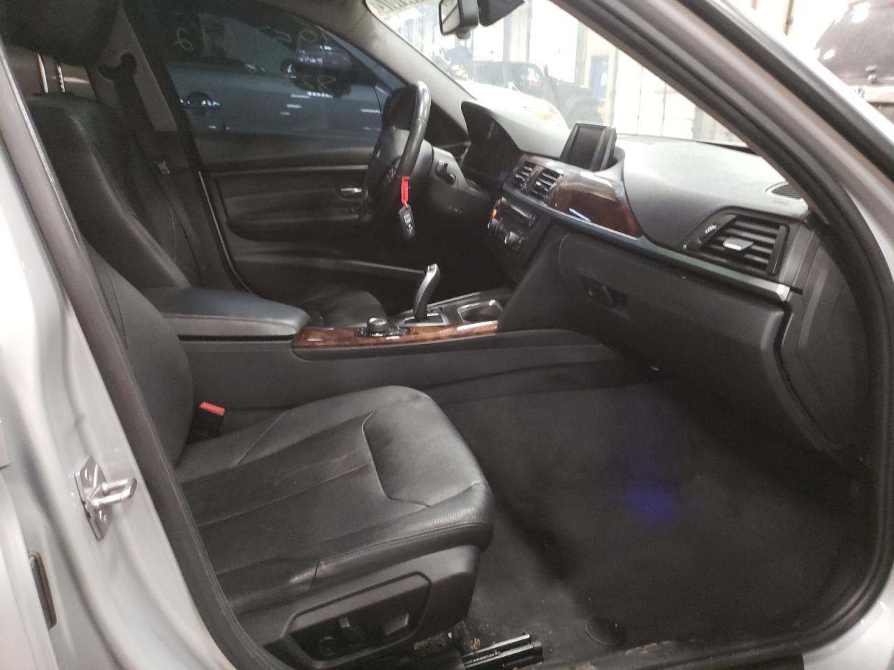 Photo 5 from auction – 2013 BMW 335 I with VIN WBA3A9C54DF476614