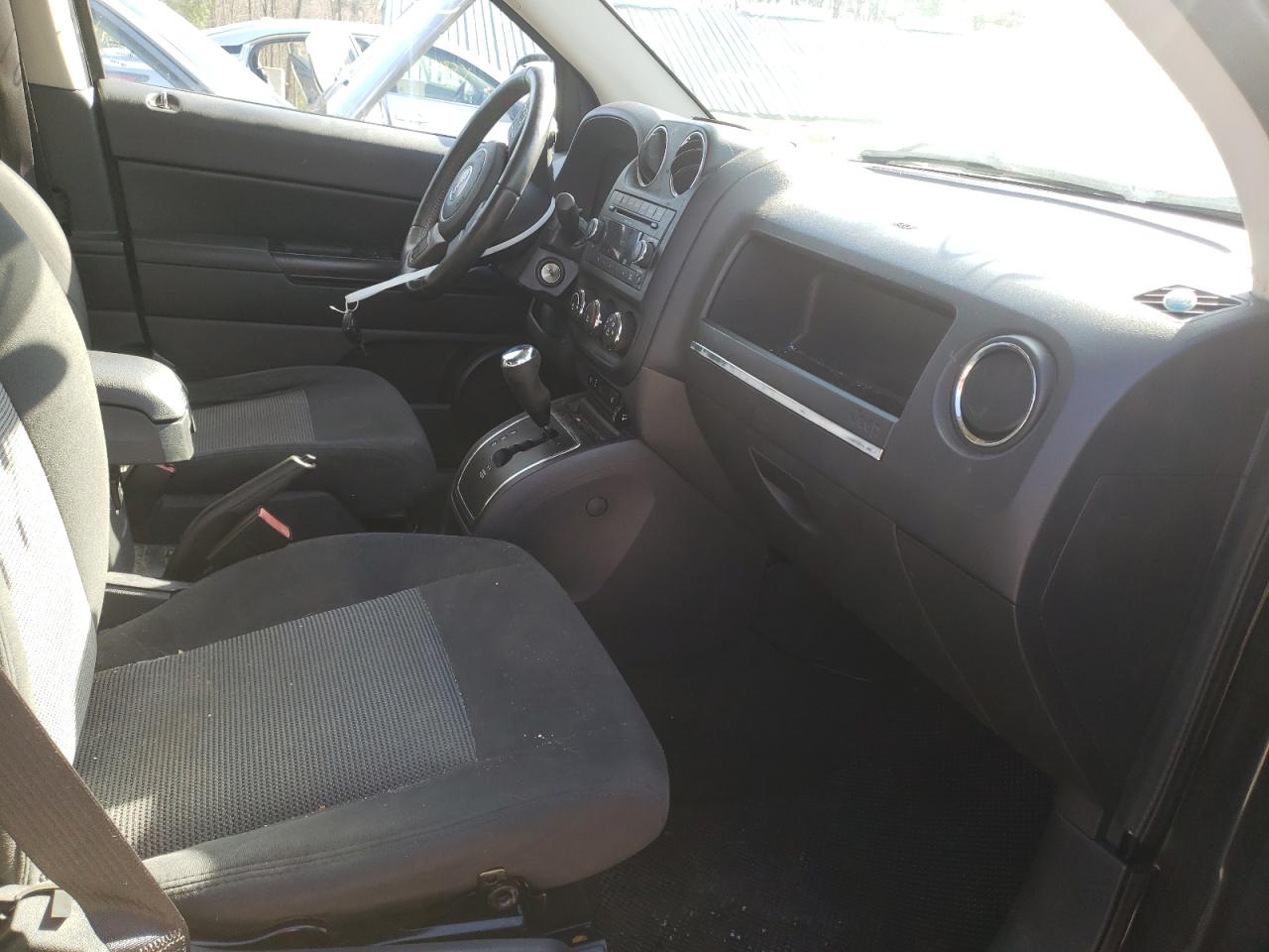 Photo 5 from auction – 2011 JEEP COMPASS SP with VIN 1J4NF1FB8BD207003