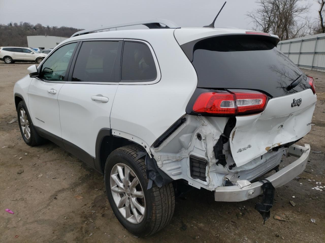 Photo 3 from auction – 2015 JEEP CHEROKEE L with VIN 1C4PJMDBXFW652130