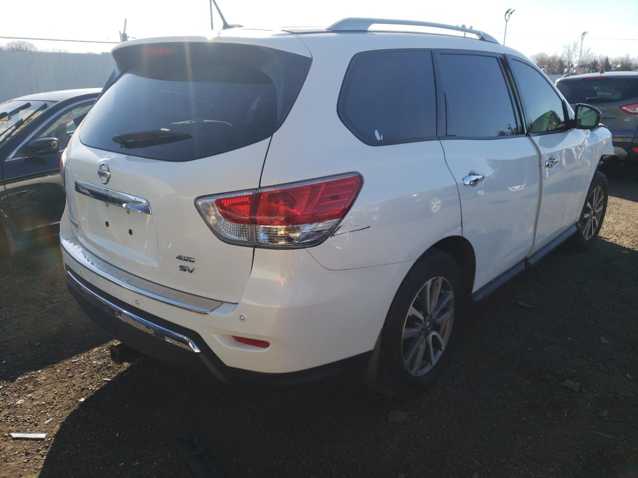 Photo 4 from auction – 2014 NISSAN PATHFINDER with VIN 5N1AR2MM3EC665544