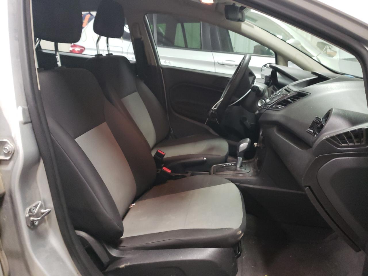 Photo 5 from auction – 2016 FORD FIESTA S with VIN 3FADP4AJ5GM156110