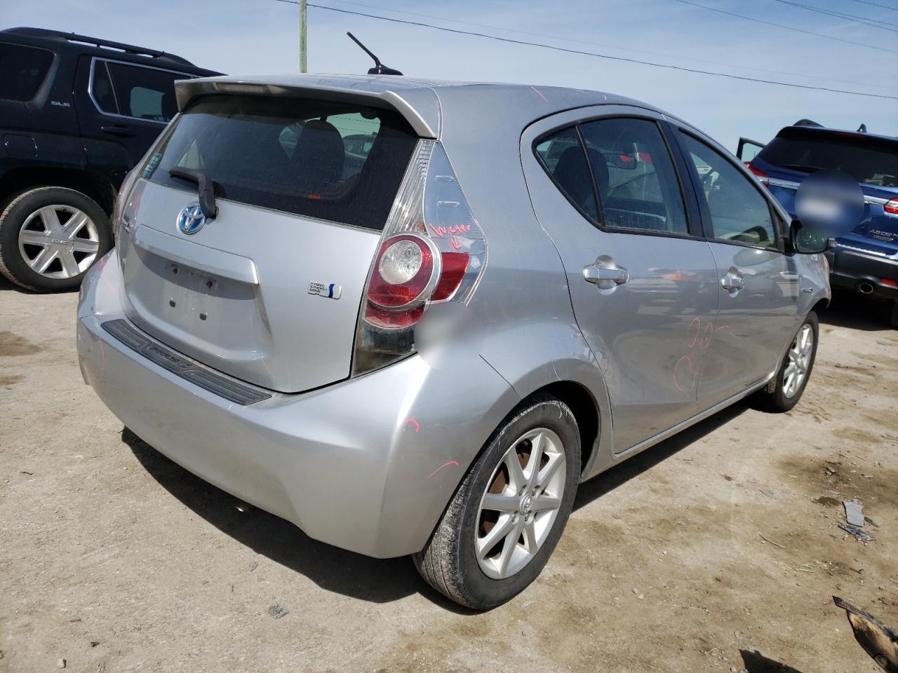 Photo 4 from auction – 2012 TOYOTA PRIUS C with VIN JTDKDTB39C1516653