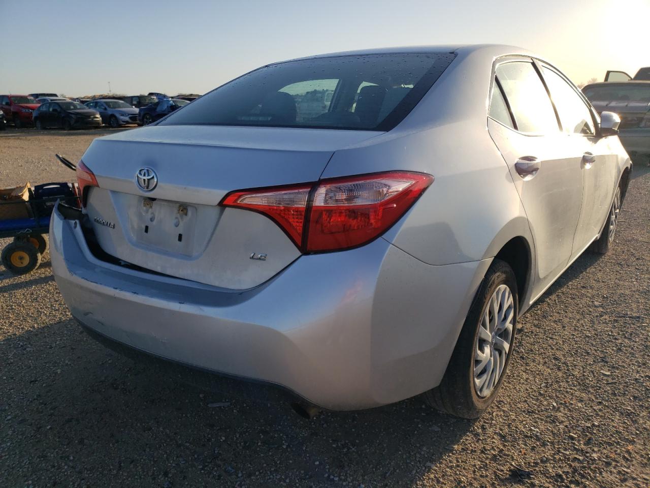 Photo 4 from auction – 2017 TOYOTA COROLLA L with VIN 5YFBURHE8HP654831