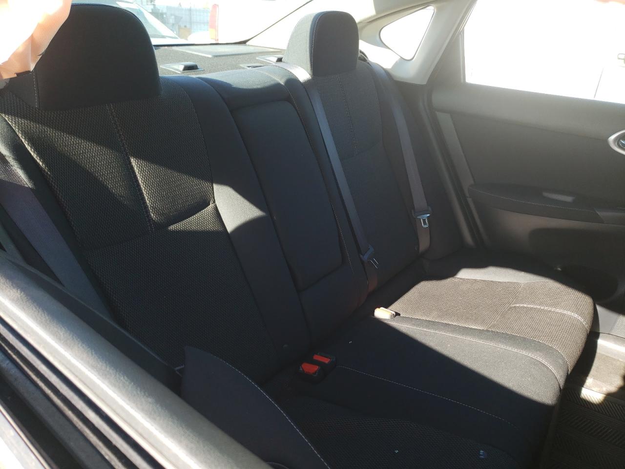 Photo 6 from auction – 2015 NISSAN SENTRA S with VIN 3N1AB7AP2FL650790