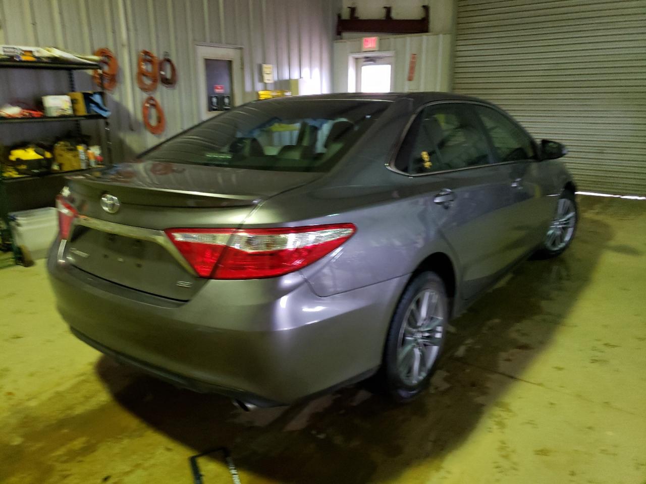 Photo 4 from auction – 2017 TOYOTA CAMRY LE with VIN 4T1BF1FK4HU404635