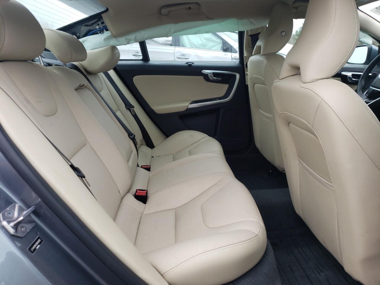Photo 6 from auction – 2017 VOLVO S60 PREMIE with VIN LYV402HK2HB143419