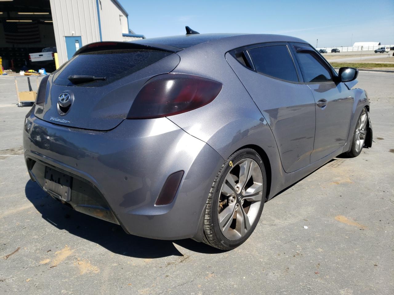 Photo 4 from auction – 2013 HYUNDAI VELOSTER with VIN KMHTC6AD7DU147466