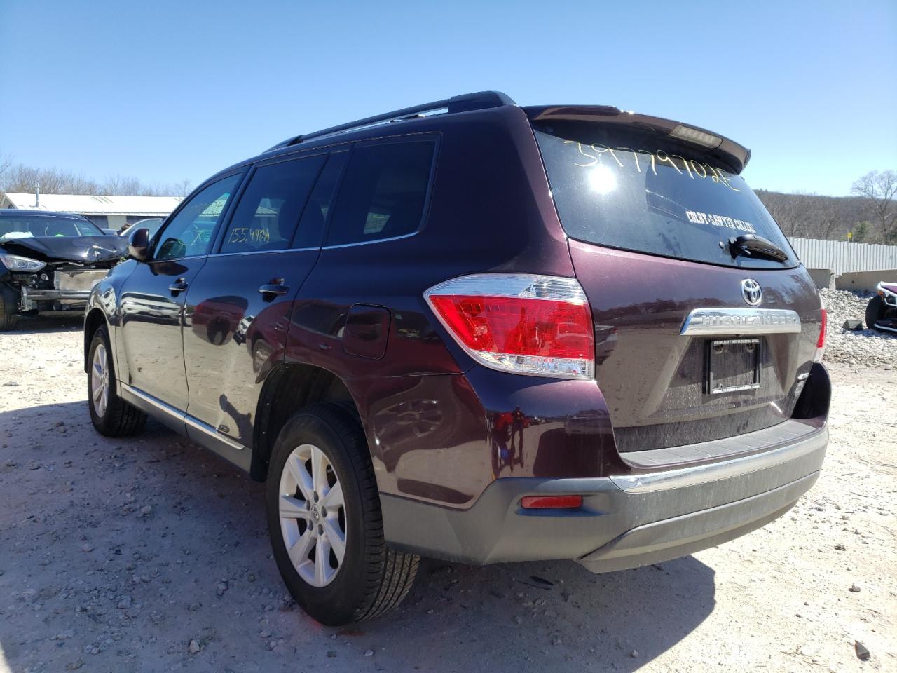 Photo 3 from auction – 2013 TOYOTA HIGHLANDER with VIN 5TDBK3EH6DS239087