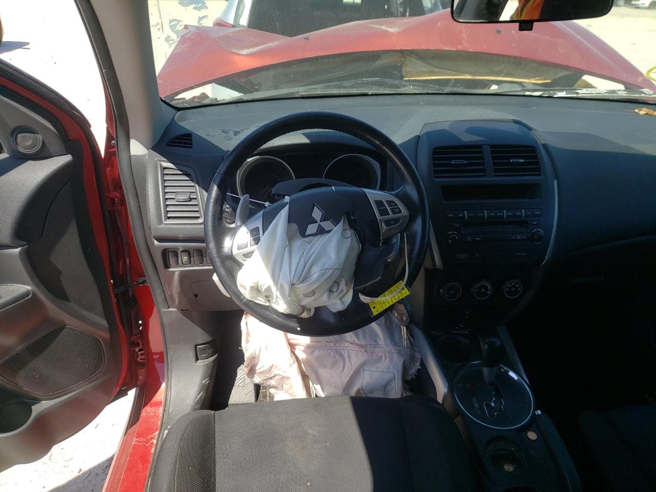 Photo 9 from auction – 2012 MITSUBISHI OUTLANDER with VIN JA4AP3AU3CZ002953