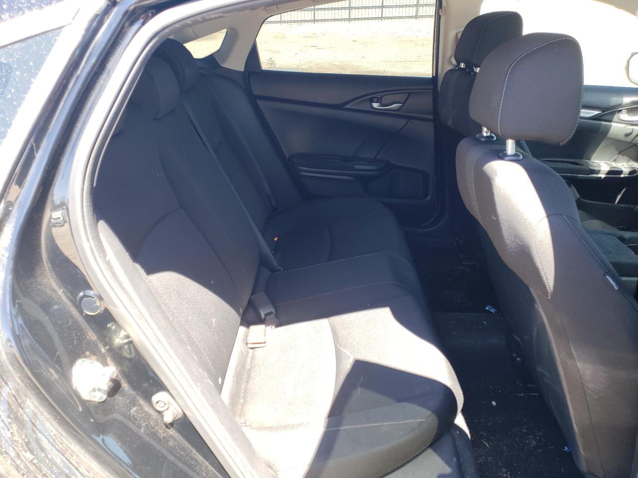 Photo 6 from auction – 2016 HONDA CIVIC LX with VIN 19XFC2F52GE051467