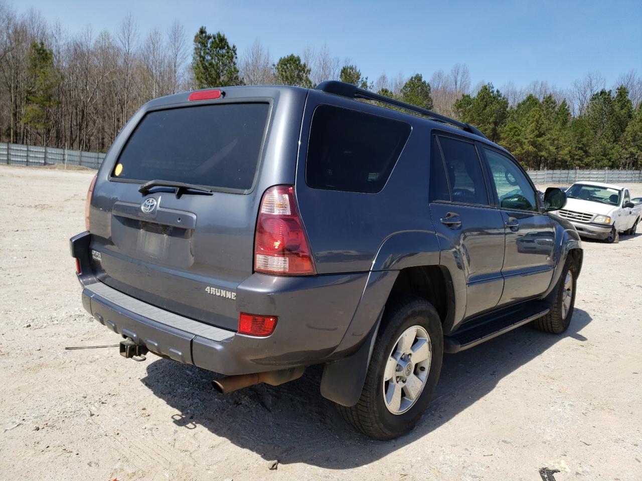 Photo 4 from auction – 2005 TOYOTA 4RUNNER SR with VIN JTEZU14RX50043614