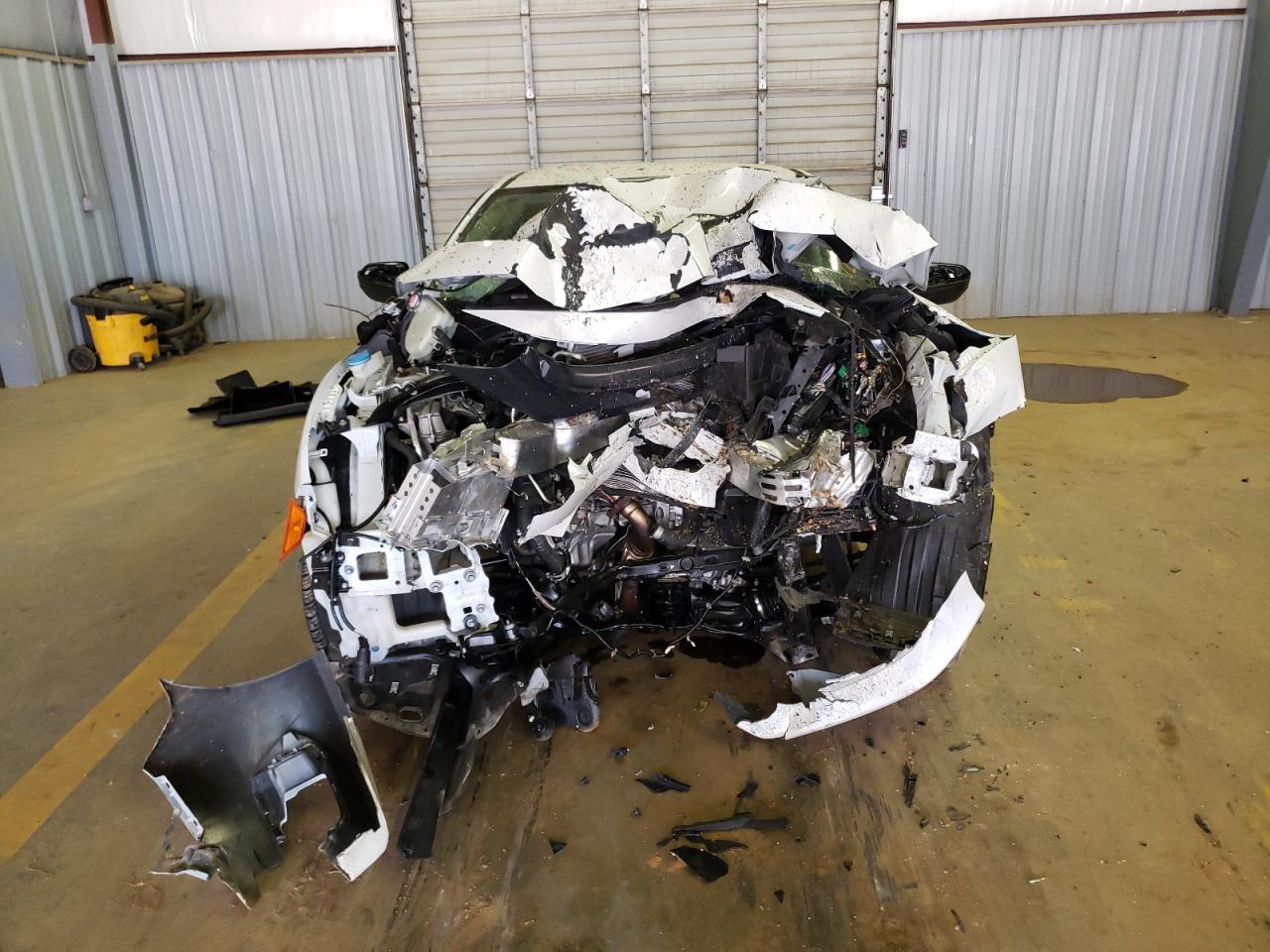 Photo 9 from auction – 2018 HONDA CIVIC LX with VIN 2HGFC2F53JH519834