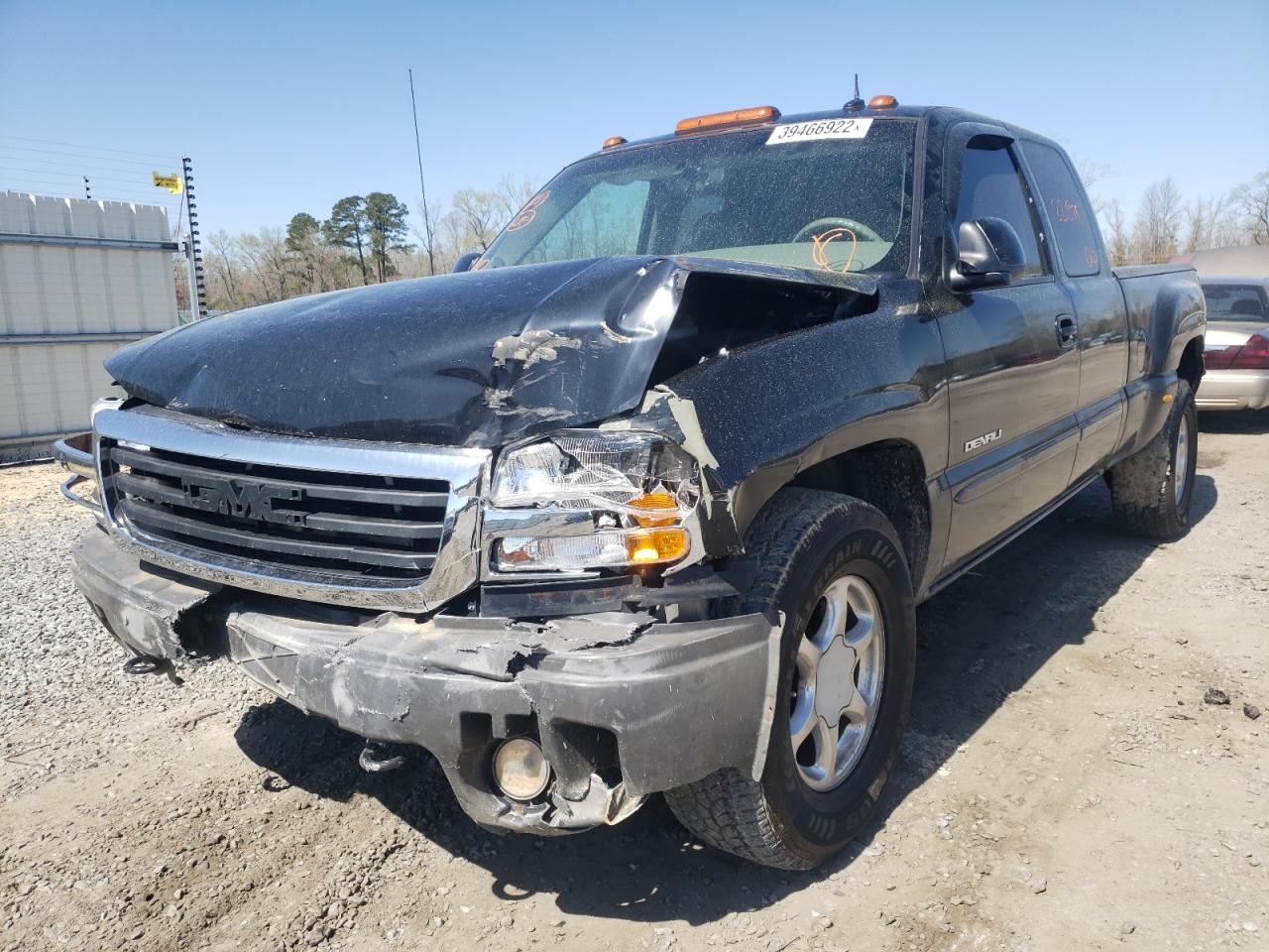 Photo 9 from auction – 2003 GMC SIERRA K15 with VIN 2GTFK69U331162260