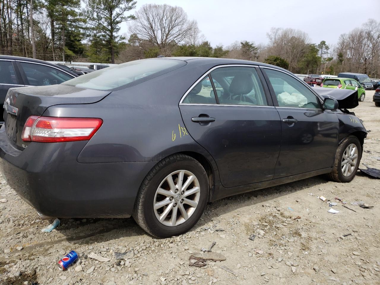 Photo 4 from auction – 2011 TOYOTA CAMRY SE with VIN 4T1BK3EK8BU626742