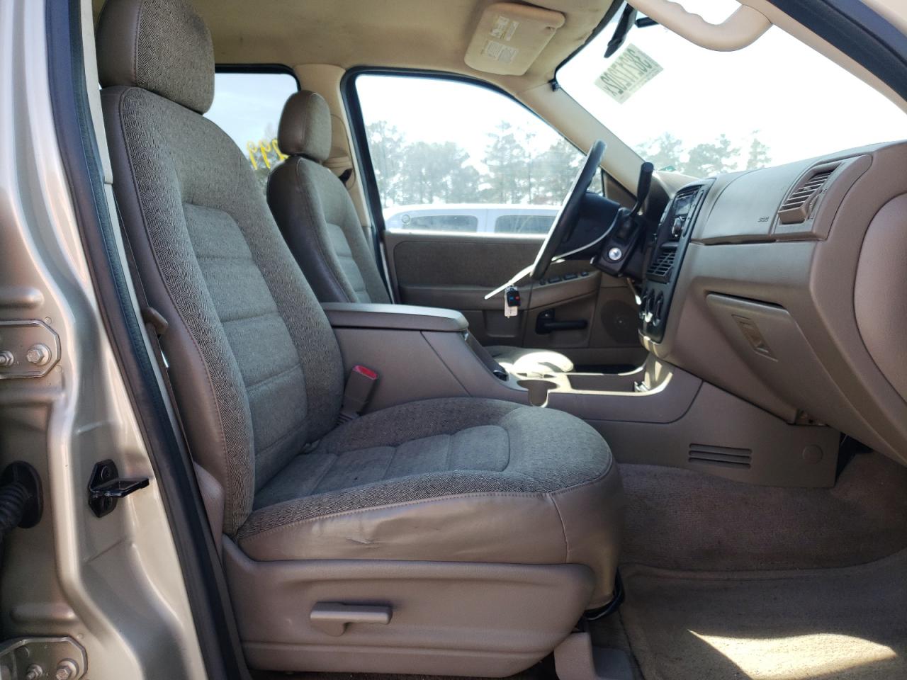 Photo 5 from auction – 2004 FORD EXPLORER X with VIN 1FMZU62KX4ZA66128