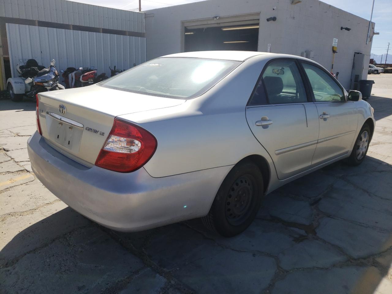 Photo 4 from auction – 2003 TOYOTA CAMRY with VIN JTDBE32K530236027