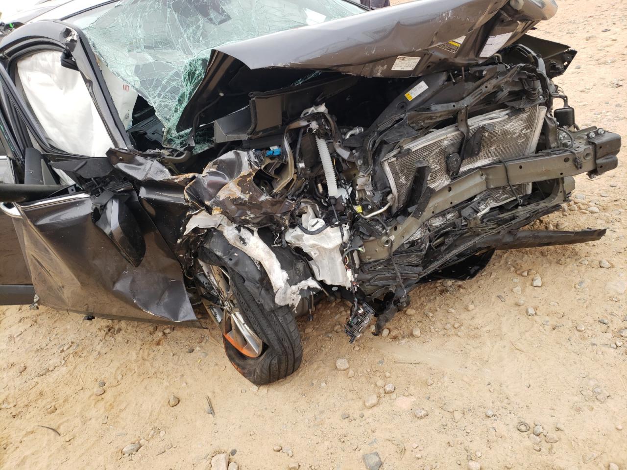 Photo 9 from auction – 2017 TOYOTA RAV4 LIMIT with VIN 2T3DFREV3HW619028