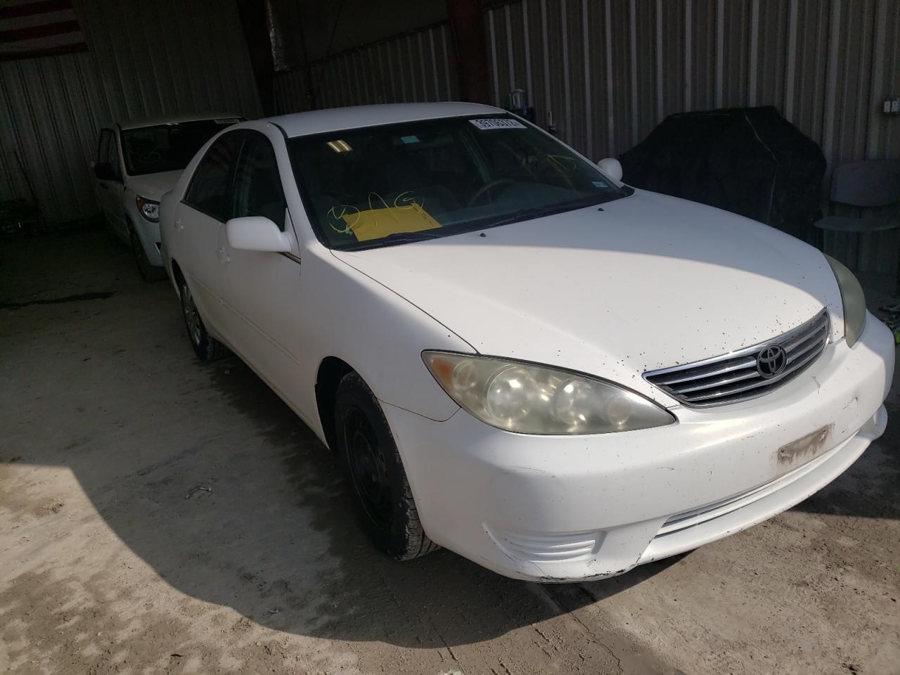 TOYOTA CAMRY LE 2005 with VIN 4T1BE32K85U625574 - Photo from auction