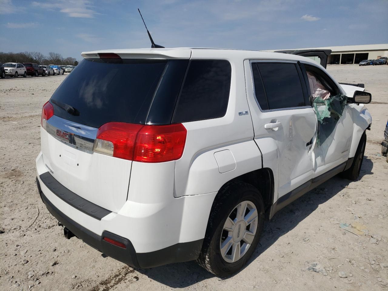 Photo 4 from auction – 2011 GMC TERRAIN SL with VIN 2CTALMEC0B6436013