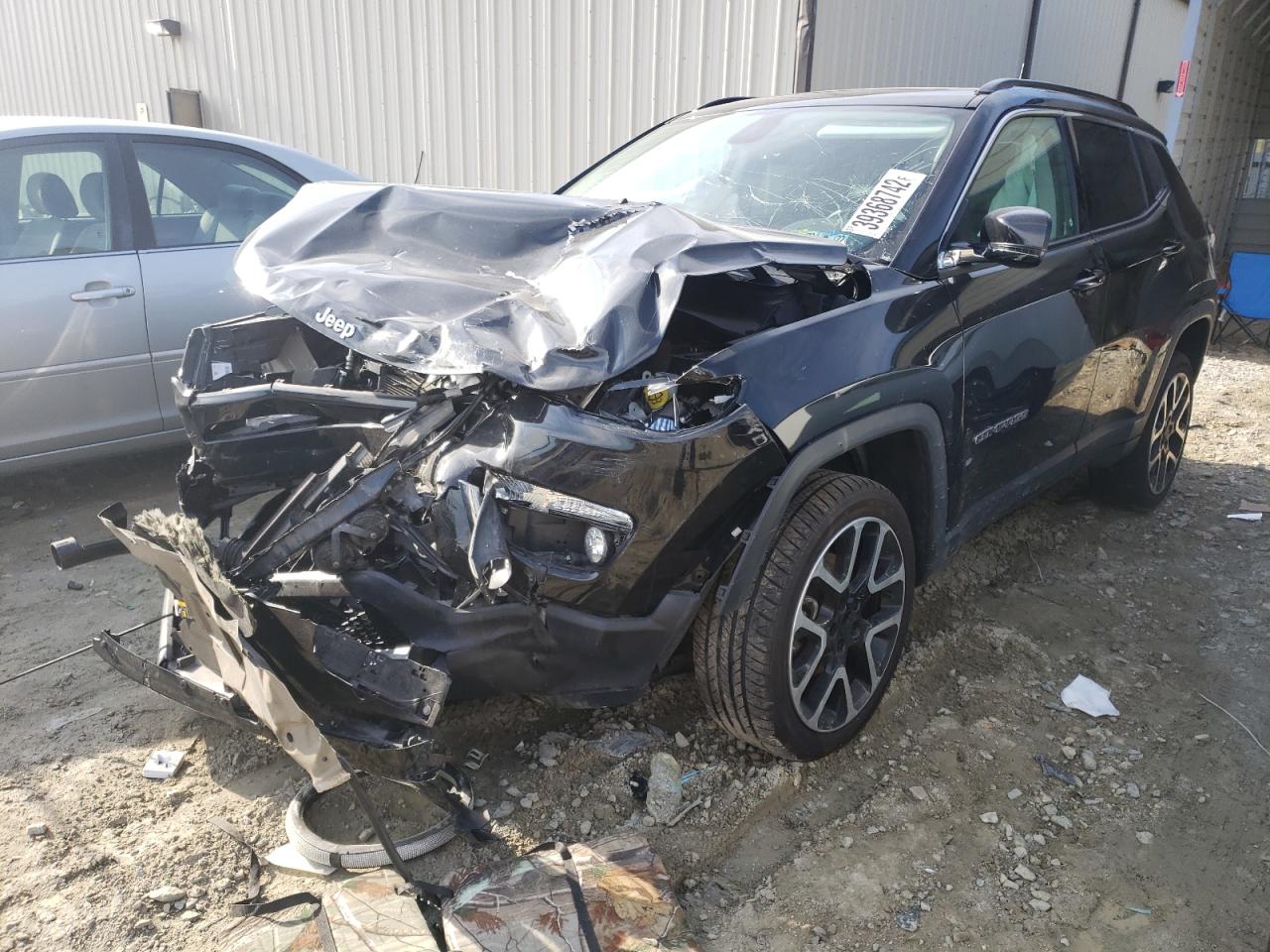 Photo 2 from auction – 2018 JEEP COMPASS LI with VIN 3C4NJDCB1JT100541