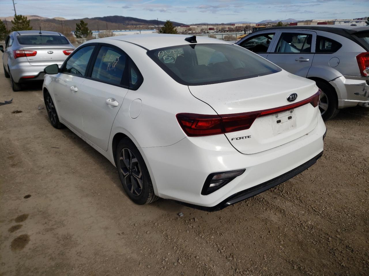 Photo 3 from auction – 2020 KIA FORTE FE with VIN 3KPF24AD1LE209076